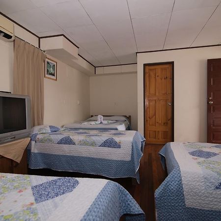 Hotel Sierpe River Екстер'єр фото