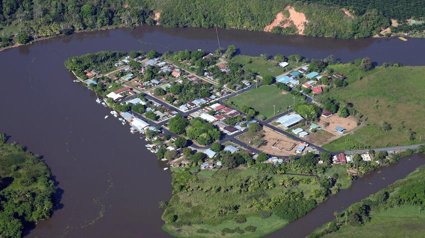 Hotel Sierpe River Екстер'єр фото