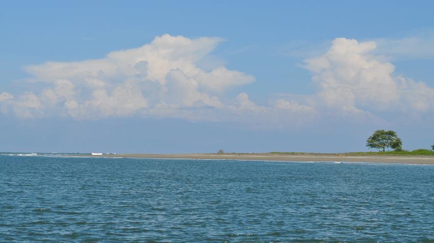 Hotel Sierpe River Екстер'єр фото