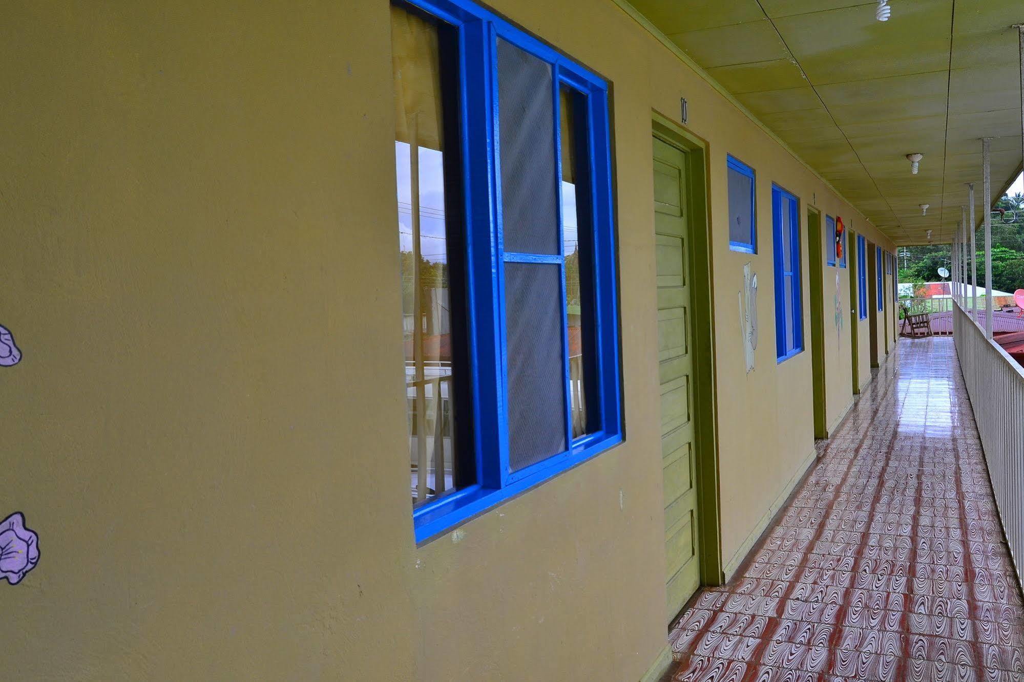 Hotel Sierpe River Екстер'єр фото